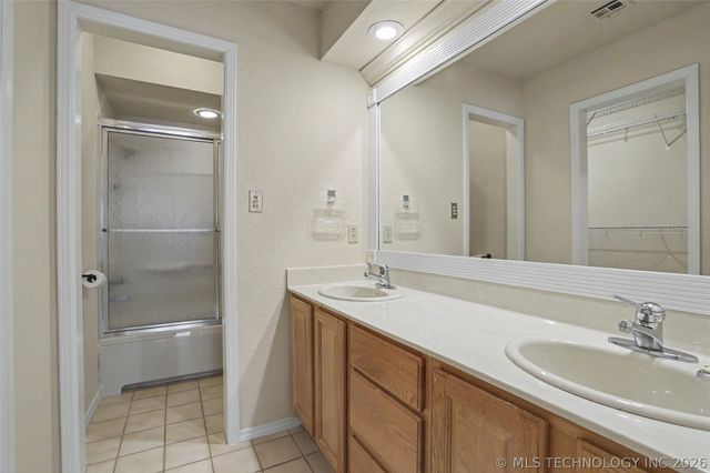 8483 S College Avenue 101, Tulsa, OK 74137