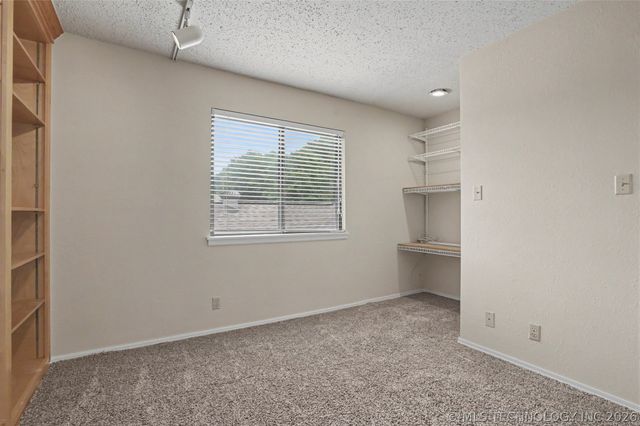 8483 S College Avenue 101, Tulsa, OK 74137