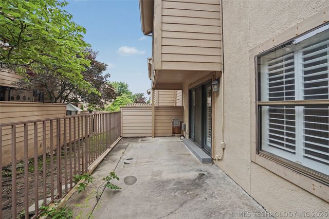8483 S College Avenue 101, Tulsa, OK 74137