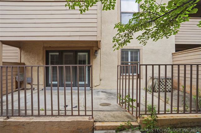 8483 S College Avenue 101, Tulsa, OK 74137