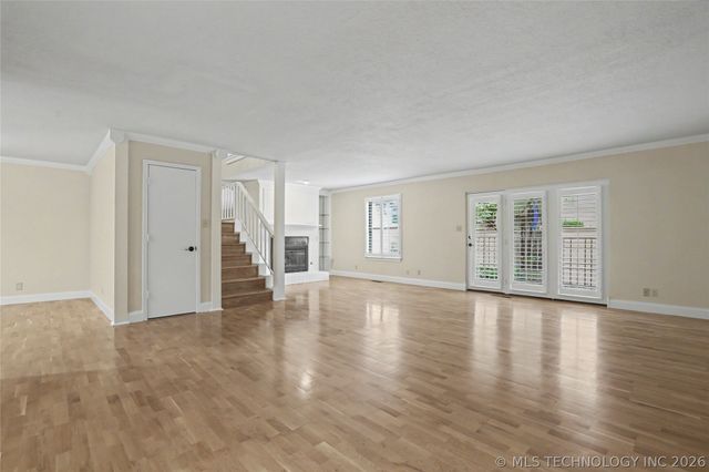 8483 S College Avenue 101, Tulsa, OK 74137