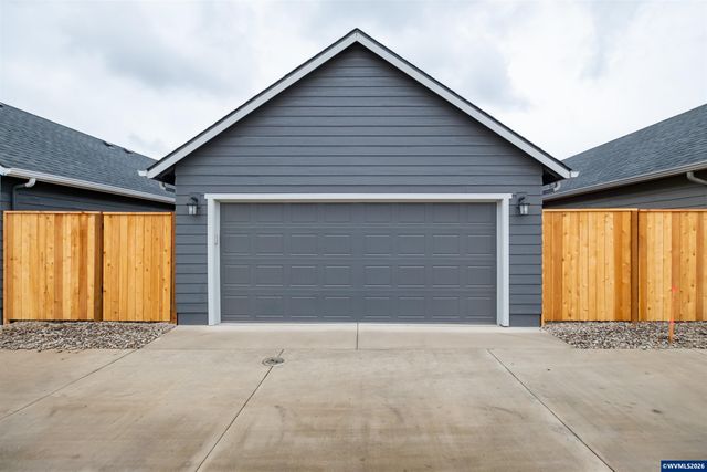 4740 SE Harrier St, Albany, OR 97322