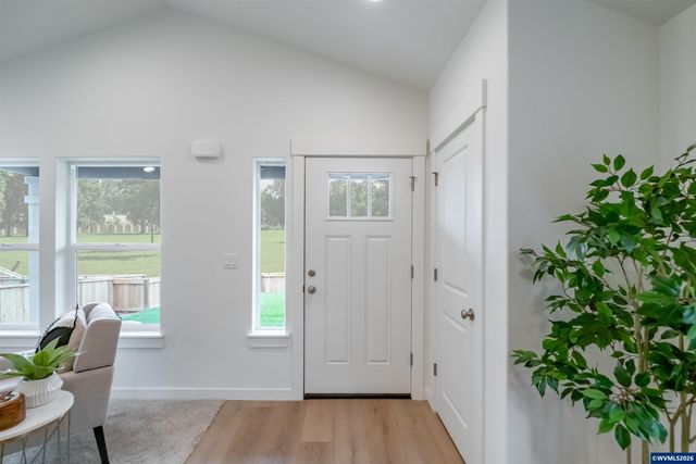 4740 SE Harrier St, Albany, OR 97322