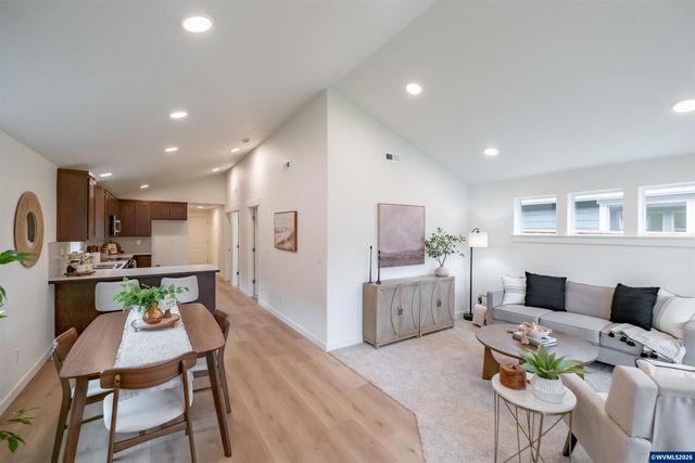 4740 SE Harrier St, Albany, OR 97322