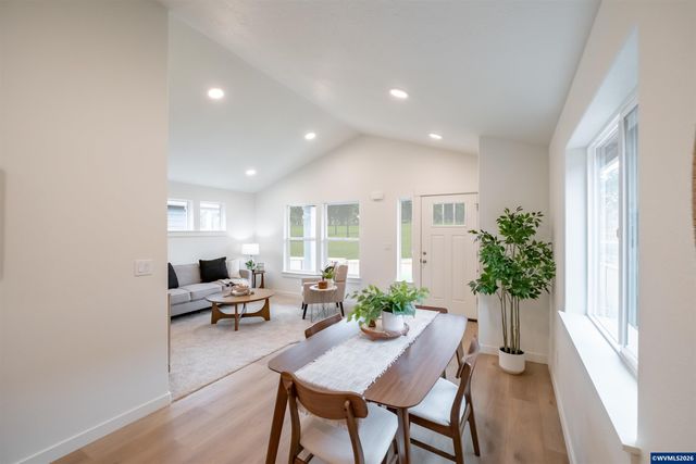 4740 SE Harrier St, Albany, OR 97322