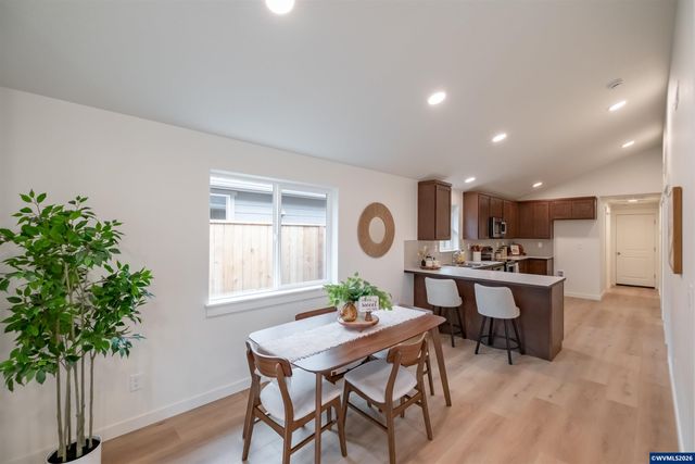 4740 SE Harrier St, Albany, OR 97322