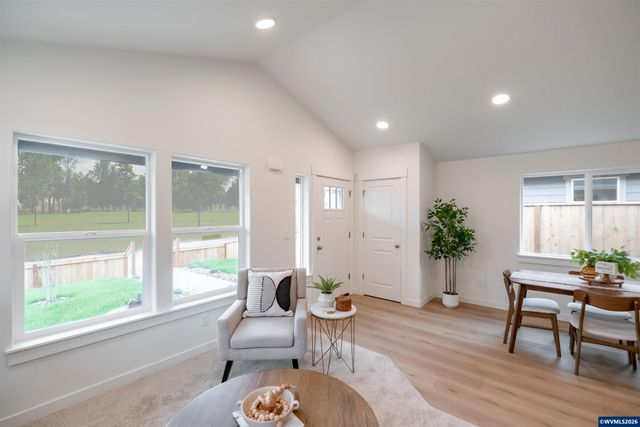 4740 SE Harrier St, Albany, OR 97322