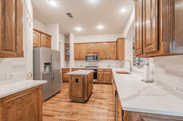 3321 Kendall Lane, Irving, TX 75062