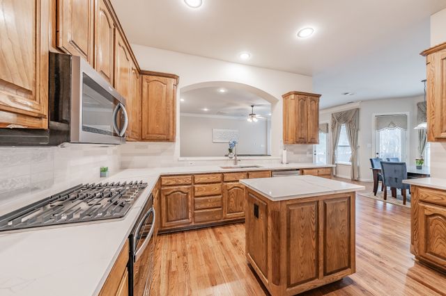 3321 Kendall Lane, Irving, TX 75062
