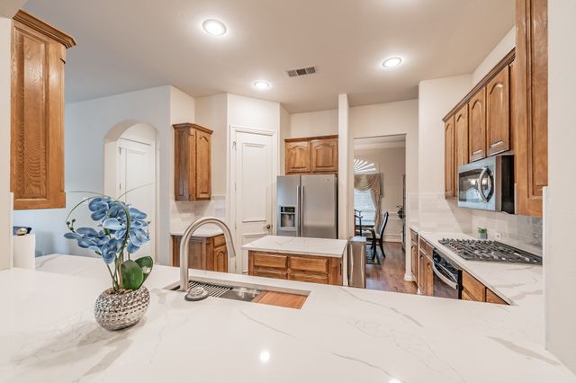 3321 Kendall Lane, Irving, TX 75062