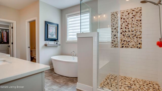 290 Lansdowne, Louisville, KY 40245