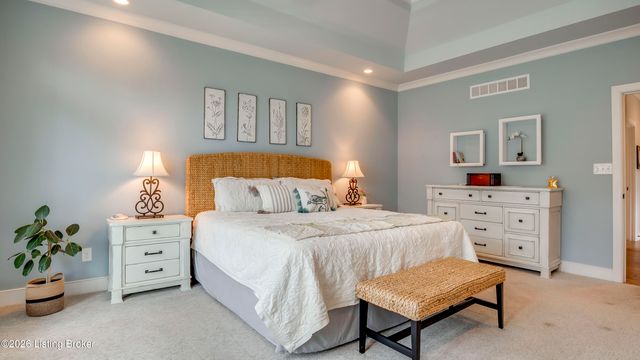 290 Lansdowne, Louisville, KY 40245
