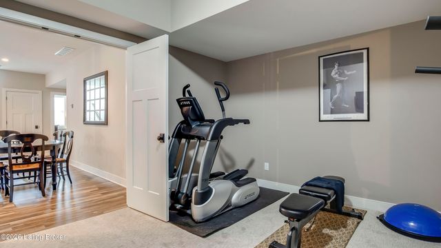 290 Lansdowne, Louisville, KY 40245