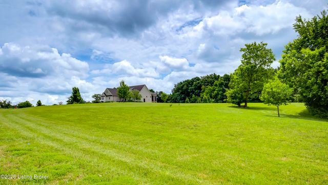 290 Lansdowne, Louisville, KY 40245