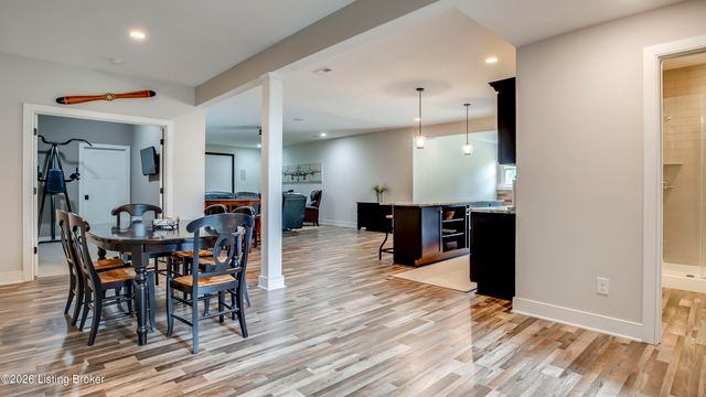 290 Lansdowne, Louisville, KY 40245