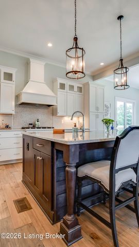 290 Lansdowne, Louisville, KY 40245