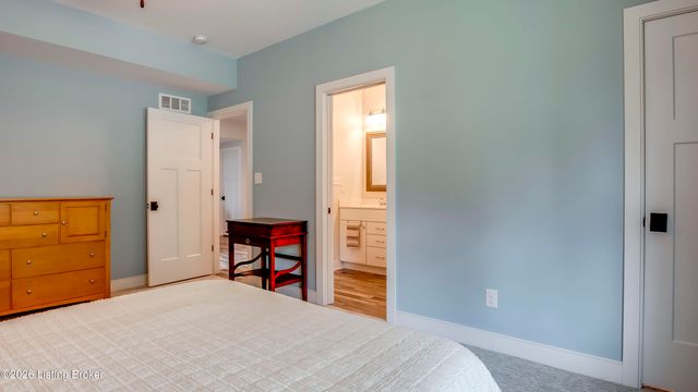 290 Lansdowne, Louisville, KY 40245