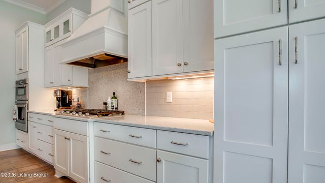 290 Lansdowne, Louisville, KY 40245