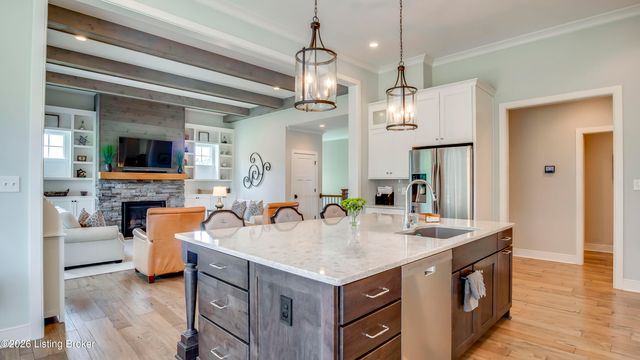 290 Lansdowne, Louisville, KY 40245