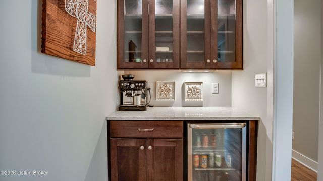 290 Lansdowne, Louisville, KY 40245