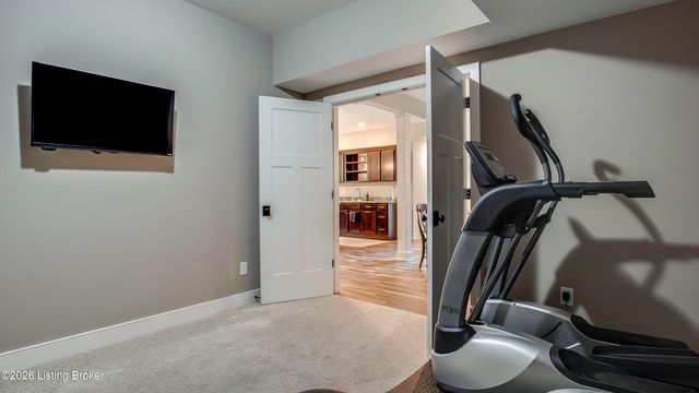 290 Lansdowne, Louisville, KY 40245