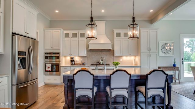 290 Lansdowne, Louisville, KY 40245