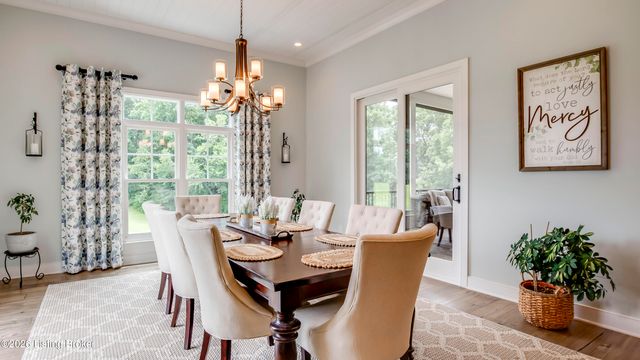 290 Lansdowne, Louisville, KY 40245