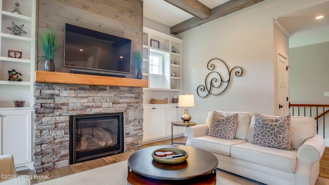 290 Lansdowne, Louisville, KY 40245