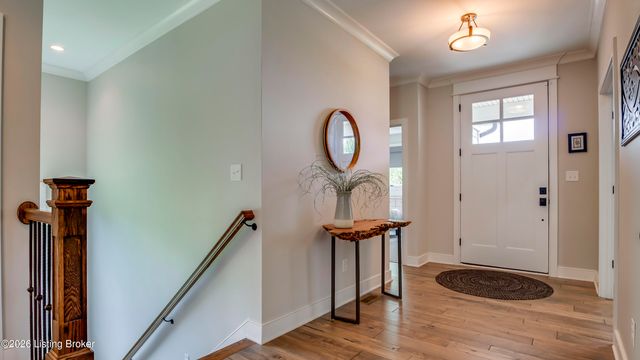 290 Lansdowne, Louisville, KY 40245