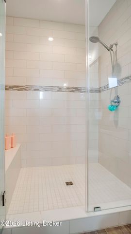 290 Lansdowne, Louisville, KY 40245