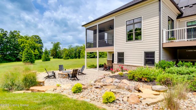 290 Lansdowne, Louisville, KY 40245
