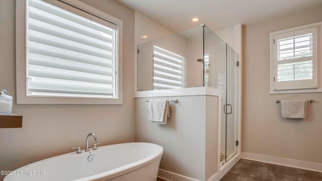290 Lansdowne, Louisville, KY 40245