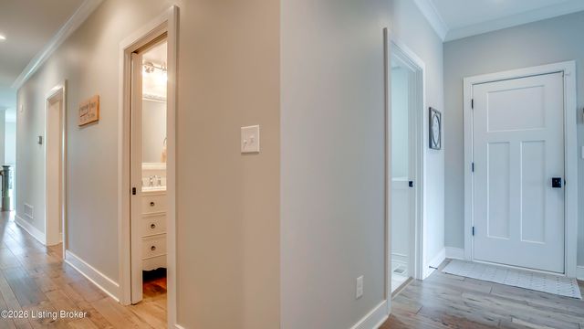 290 Lansdowne, Louisville, KY 40245
