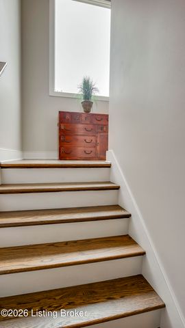 290 Lansdowne, Louisville, KY 40245