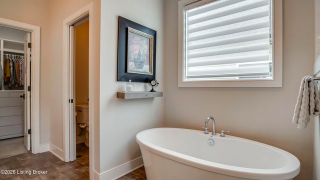 290 Lansdowne, Louisville, KY 40245
