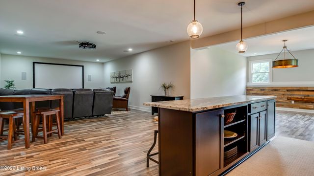 290 Lansdowne, Louisville, KY 40245