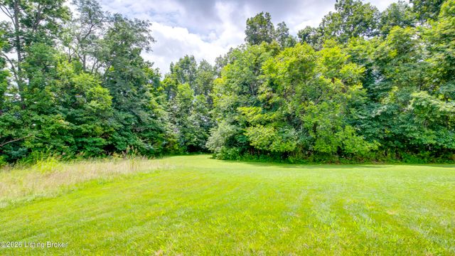 290 Lansdowne, Louisville, KY 40245