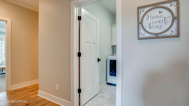 290 Lansdowne, Louisville, KY 40245