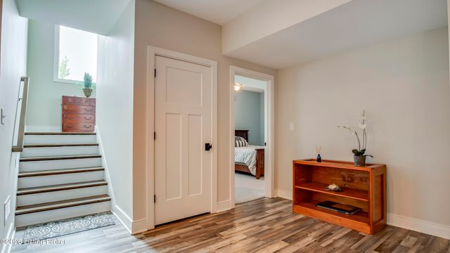 290 Lansdowne, Louisville, KY 40245