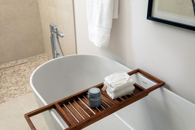 813 Bay Road, Menlo Park, CA 94025