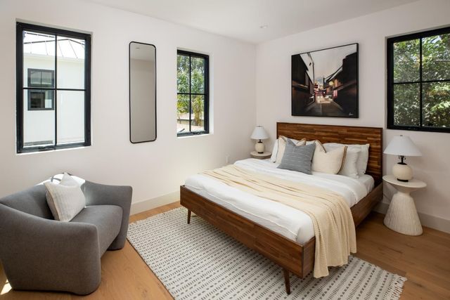 813 Bay Road, Menlo Park, CA 94025