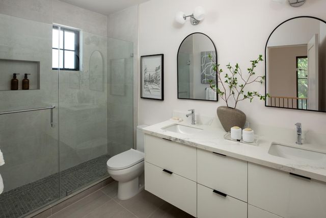 813 Bay Road, Menlo Park, CA 94025