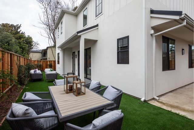 813 Bay Road, Menlo Park, CA 94025