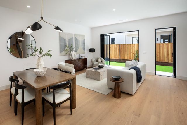 813 Bay Road, Menlo Park, CA 94025