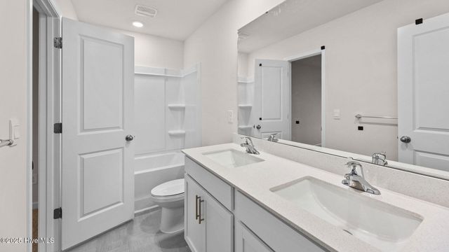 1029 Queensland Lane, Ayden, NC 28513