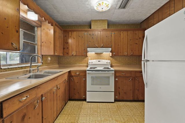 4072 NW 18th Street, Okeechobee, FL 34972