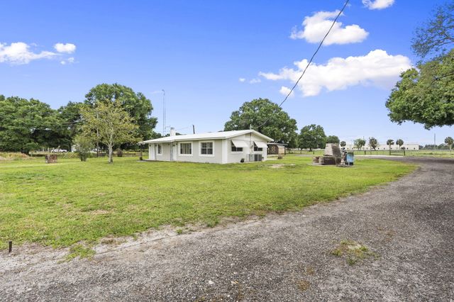 4072 NW 18th Street, Okeechobee, FL 34972