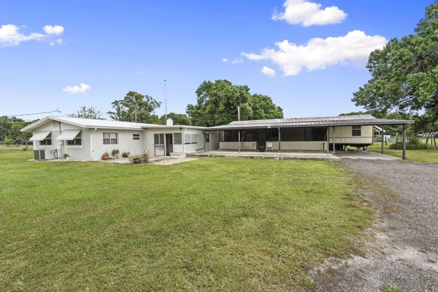 4072 NW 18th Street, Okeechobee, FL 34972