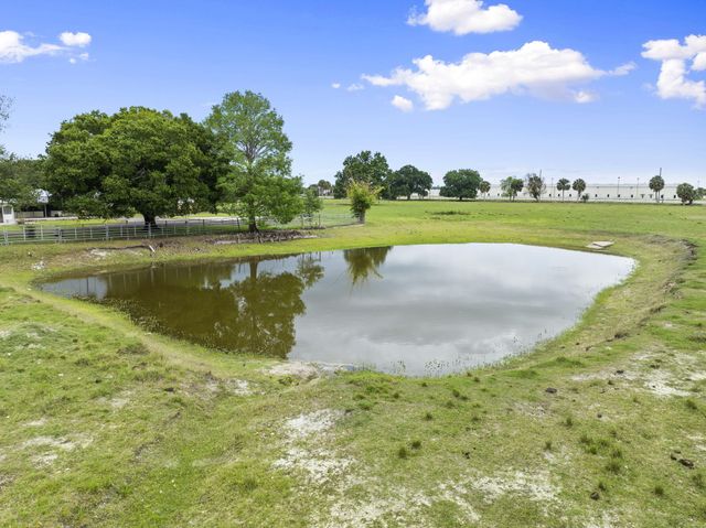 4072 NW 18th Street, Okeechobee, FL 34972