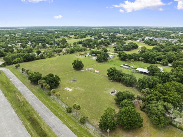 4072 NW 18th Street, Okeechobee, FL 34972